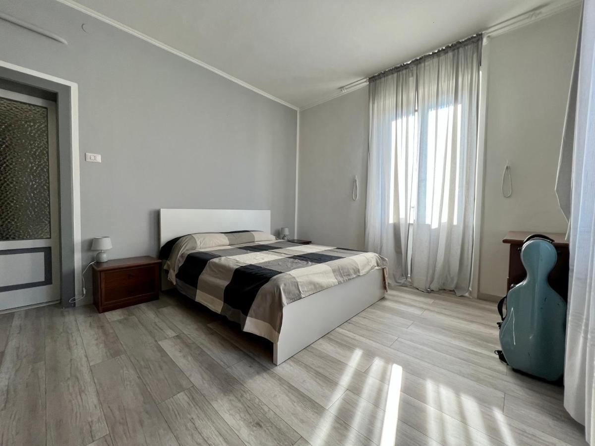 Apartamento Il Ritrovo, Luminoso Trilocale In Citta Bérgamo Exterior foto